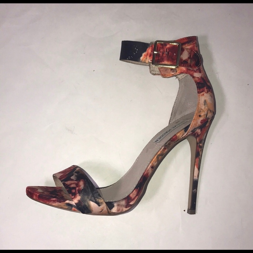 Steve Madden Smokey Heel